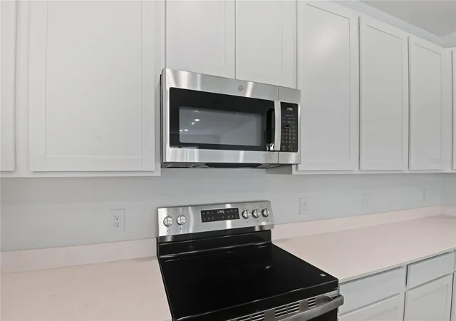 Photo 4 of Single family home for sale at 5163 Kinsley Dr, Lake Wales, FL | MLS# S5130838 | Listing updated on 2026-10-04