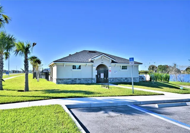 4th image of 2335 Brassie Ct, Winter Haven, FL 33884 | MLS# L4954447