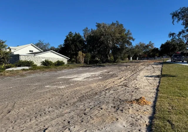 3rd image of 1232 Cr 17 Rd N, Lake Placid, FL 33852 | MLS# L4954448