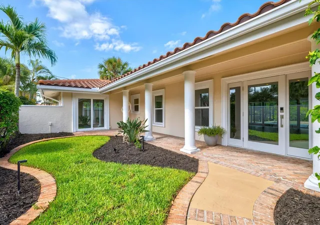 Homes for sale in Sarasota, FL | 5012 Higel Ave, Sarasota, FL 34242 | MLS# A4658844