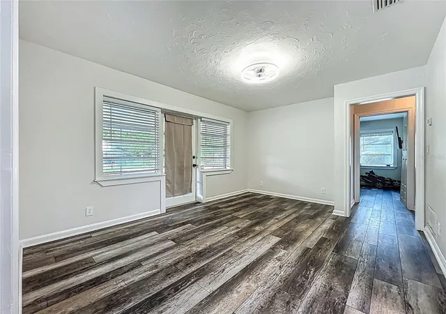 Photo 4 of Single family home for sale at 2542 S Palmetto Ave, Sanford, FL 32773 | MLS# O6327177 | Listing updated on 2026-10-06