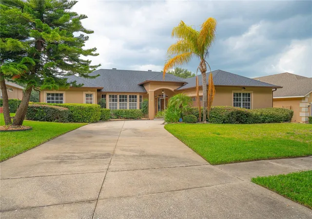 Photo 1 of Sale Pending at 10642 Masters Dr, Clermont, FL 34711 | MLS# O6327198 | Listing updated on 2026-08-12