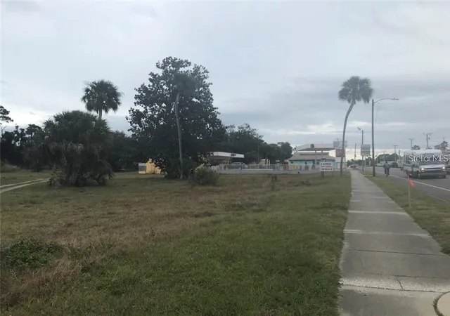 6th image of 106 Lamont St, Edgewater, FL 32132 | MLS# V4943807