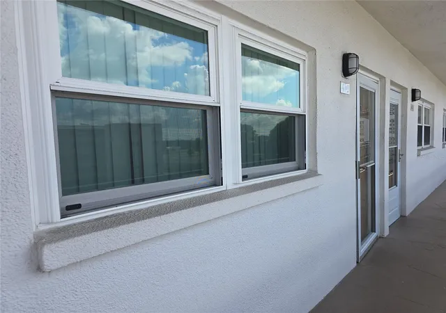 Listing Photo 2 - Condo for sale in building located at 5603 80Th St N, ST PETERSBURG, FL 33709 - Unit #410