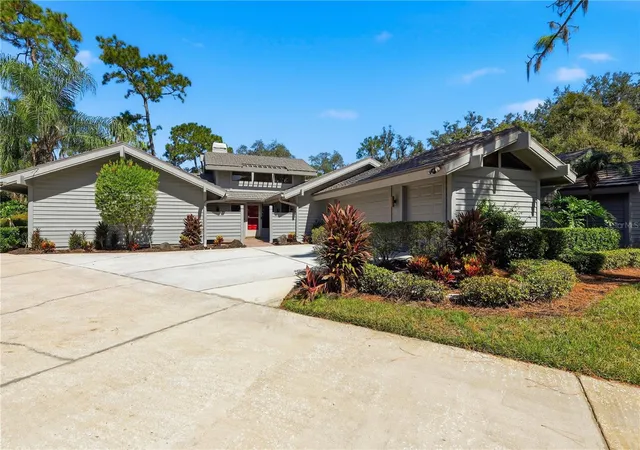 Photo 1 of Single family home for sale at 5355 Cobblestone Ct, Wesley Chapel, FL 33543 | MLS# TB8407739 | Listing updated on 2026-10-05
