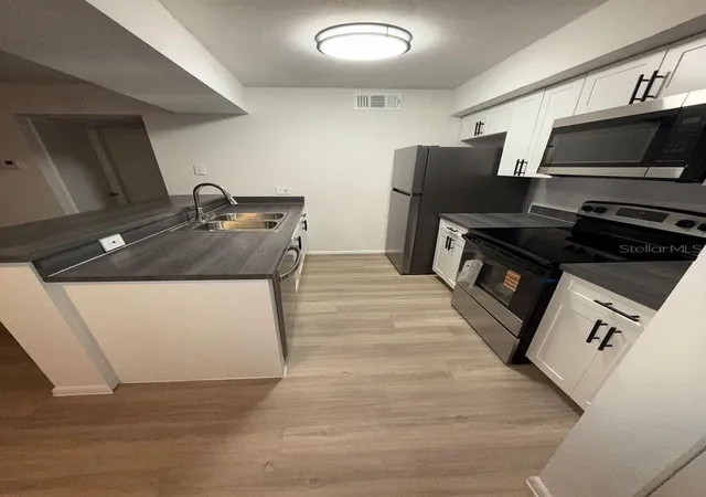 4th image of 5313 Summerlin Rd #1302, Fort Myers, FL 33919 | MLS# O6327783