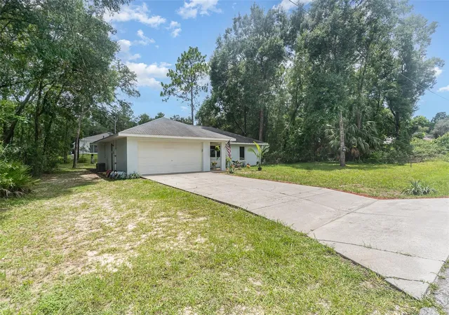 Single family home for sale at 3618 E Maxwell Pl, INVERNESS, FL 34453 | MLS# TB8408070 | Listing updated on 2026-10-01