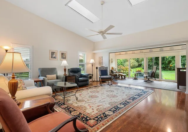 Photo 3 of Condo for sale at 4004 Wilshire Cir E #89, Sarasota, FL 34238 | MLS# A4659133 | Listing updated on 2026-08-25