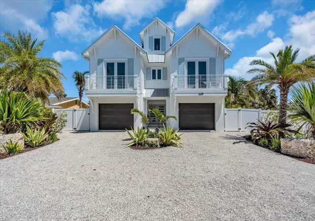 Photo 1 of Single family home for sale at 229 Willow Ave, Anna Maria, FL 34216 | MLS# A4659214 | Listing updated on 2026-08-22