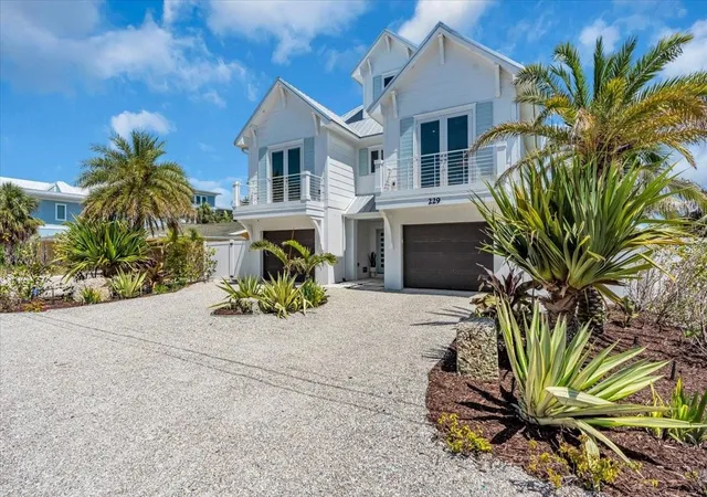 Photo 2 of Single family home for sale at 229 Willow Ave, Anna Maria, FL 34216 | MLS# A4659214 | Listing updated on 2026-08-22