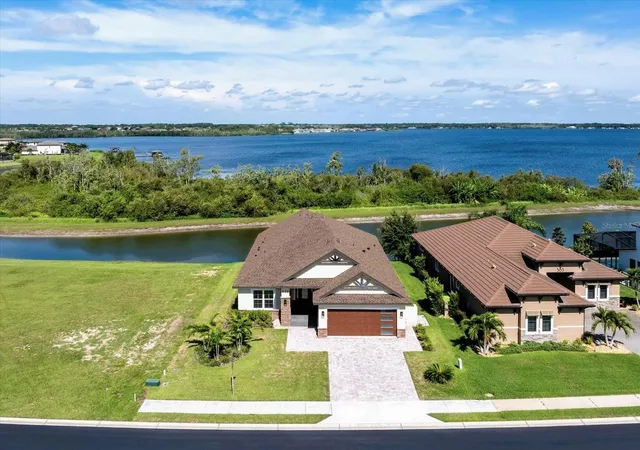 3rd image of 559 Waterfern Trail Dr, Auburndale, FL 33823 | MLS# P4935576