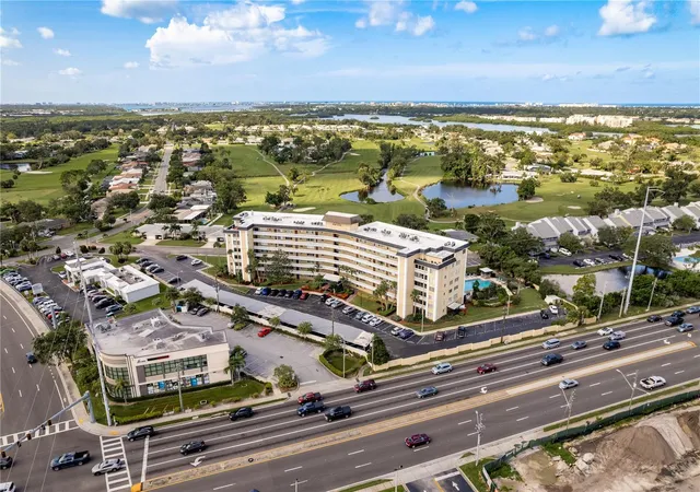 2nd image of 8950 Park Blvd, SEMINOLE, FL 33777