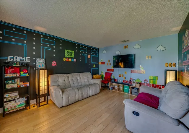 Photo 4 of Single family home for sale at 11 Zircon Ct, Palm Coast, FL 32164 | MLS# FC311305 | Listing updated on 2026-10-03
