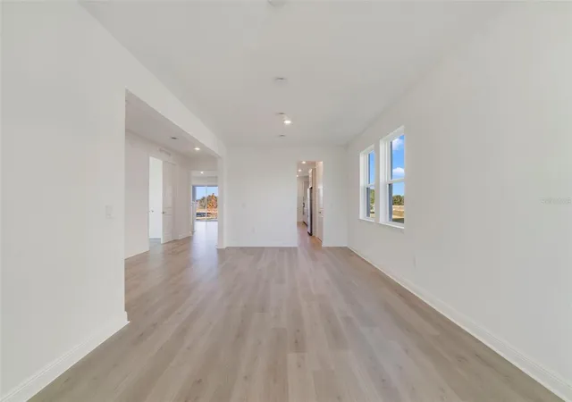 5th image of 447 Veneto Cir, Clermont, FL 34715 | MLS# O6328778