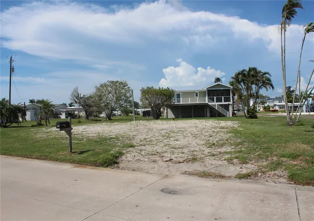 2nd image of 10315 Cortez Rd W #1/2 BV, Bradenton, FL 34210 | MLS# A4659511