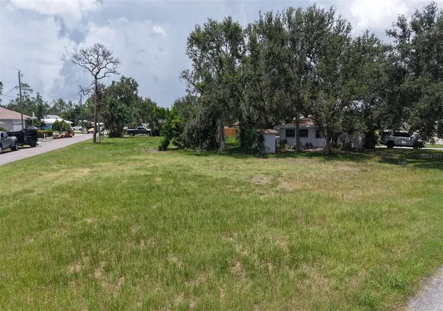 2nd image of 513 Pine Rd, Nokomis, FL 34275 | MLS# A4659752