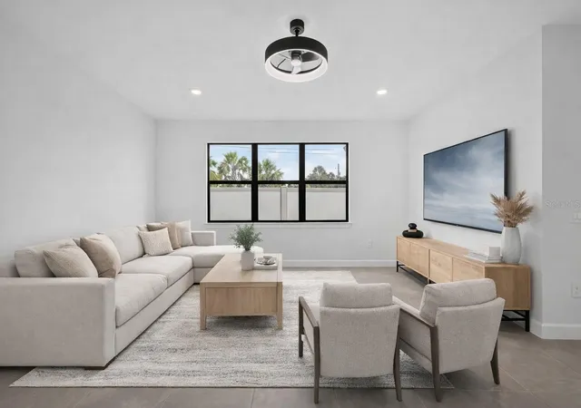Photo 3 of Single family home for sale at 12307 Wigeon Dr, Bradenton, FL 34212 | MLS# A4659772 | Listing updated on 2026-08-27
