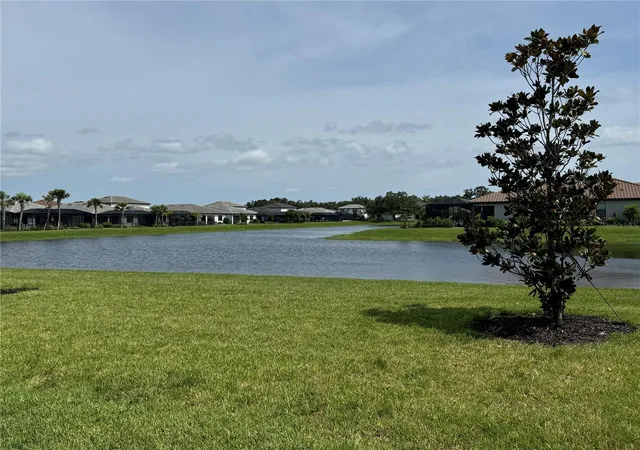 Photo 2 of Single family home for sale at 12307 Wigeon Dr, Bradenton, FL 34212 | MLS# A4659772 | Listing updated on 2026-08-27