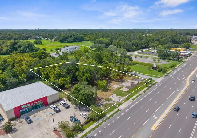 2nd image of 802 S Broad St, Brooksville, FL 34601 | MLS# W7877567
