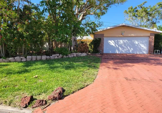 Homes for sale in St Pete Beach, FL | 315 S Tessier Dr, St Pete Beach, FL 33706 | MLS# TB8410465