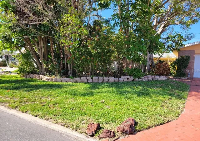 Homes for sale in St Pete Beach, FL | 315 S Tessier Dr, St Pete Beach, FL 33706 | MLS# TB8410465
