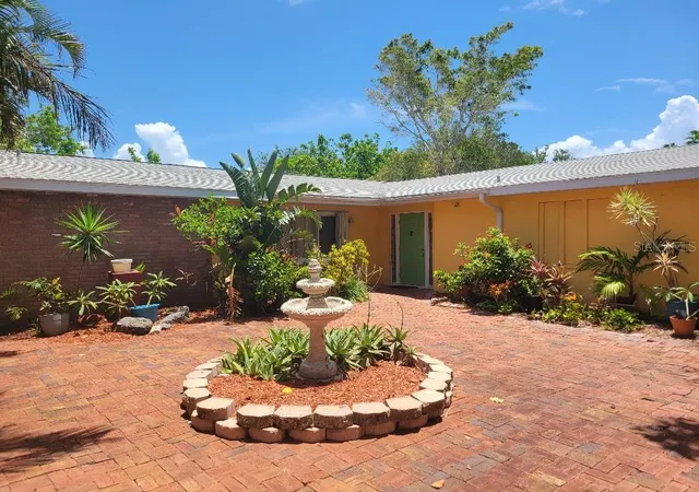 Homes for sale in St Pete Beach, FL | 315 S Tessier Dr, St Pete Beach, FL 33706 | MLS# TB8410465