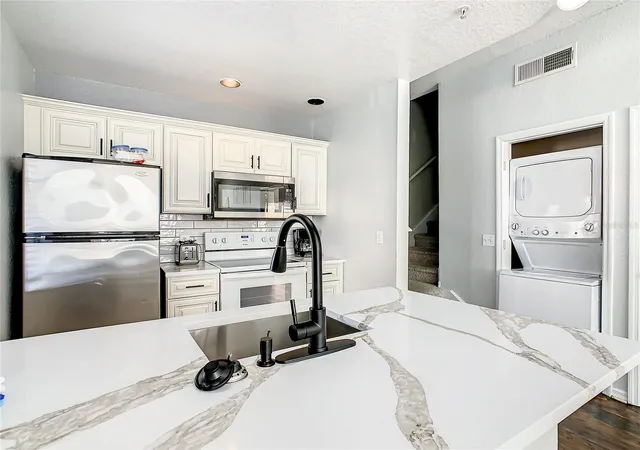 Homes for sale in Kissimmee, FL | 2211 San Vittorino Cir #102, Kissimmee, FL 34741 | MLS# O6330018