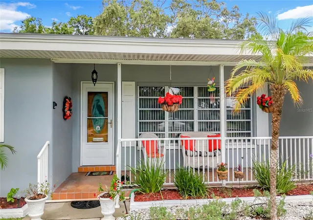 Photo 4 of Single family home for sale at 108 Indian Rocks Rd S, Belleair Bluffs, FL 33770 | MLS# TB8410728 | Listing updated on 2026-08-29