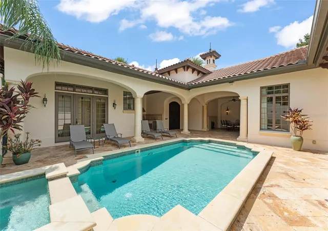 Photo 3 of Single family home for sale at 4819 Alexandra Garden Ct, Windermere, FL 34786 | MLS# O6330108 | Listing updated on 2026-07-01