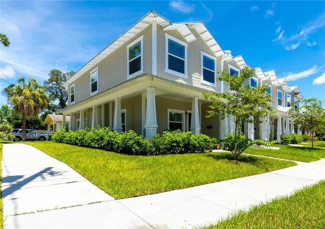 2nd image of 121 W Giddens Ave, Tampa, FL 33603 | MLS# TB8410758