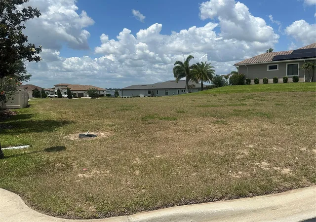 Homes for sale in Auburndale, FL | 126 Stargrass Dr, Auburndale, FL 33823 | MLS# L4954712