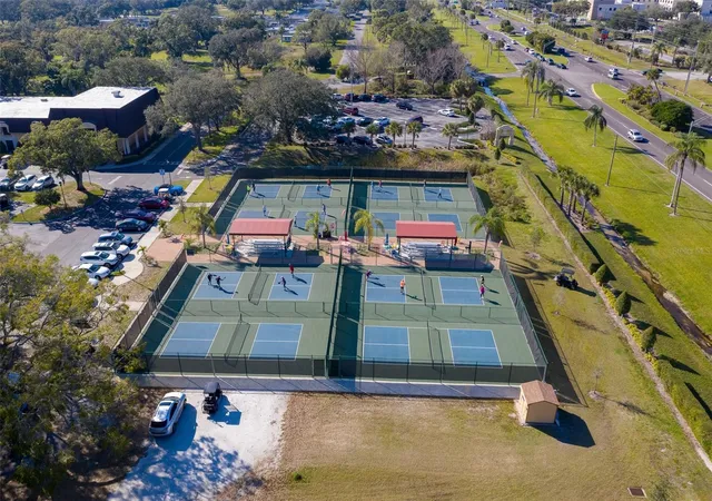 2nd image of 1609 Laughton Pl, SUN CITY CENTER, FL 33573