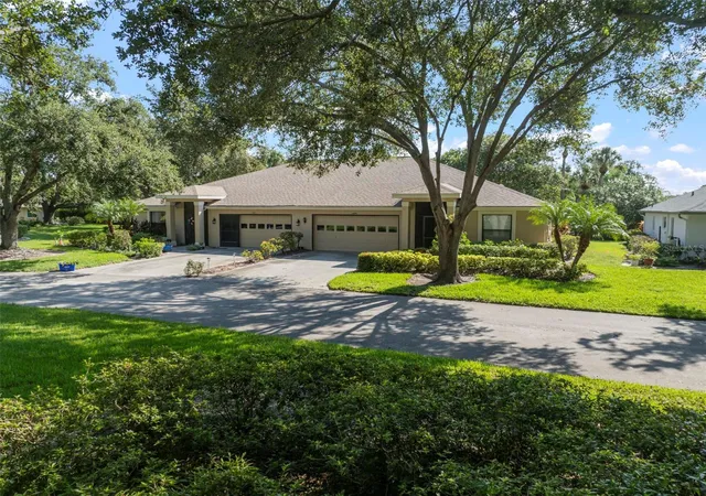 4th image of 1609 Laughton Pl, SUN CITY CENTER, FL 33573