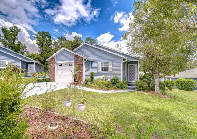 Photo 2 of Single family home for sale at 5912 Newberry Ct, Zephyrhills, FL 33542 | MLS# TB8410934 | Listing updated on 2026-10-05