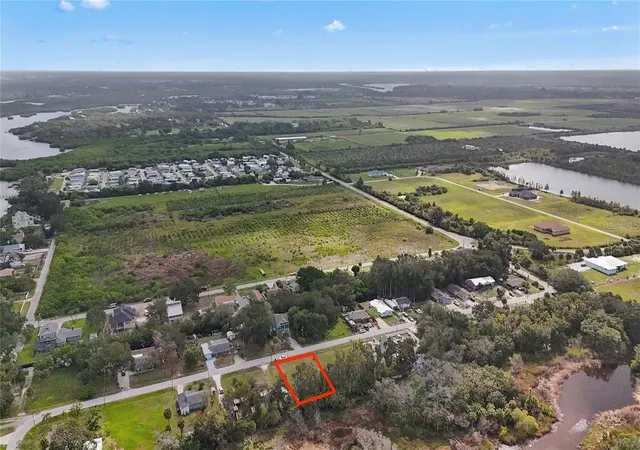 4th image of 1115 Canal St, Ruskin, FL 33570 | MLS# TB8411180