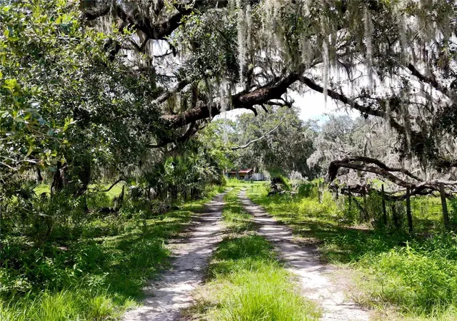 Photo 3 of Sale Pending at 20089 Ayers Rd, Brooksville, FL 34604 | MLS# W7877630 | Listing updated on 2026-08-13