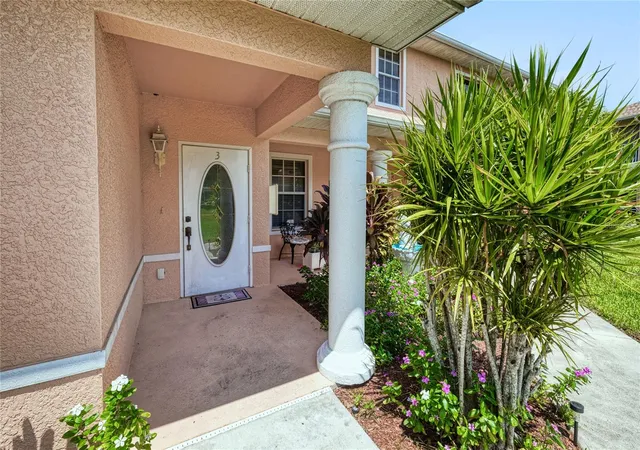 5th image of 19977 Lake Vis Cir, LEHIGH ACRES, FL 33936