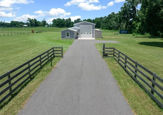 2nd image of 1655 E Hwy 329, Citra, FL 32113 | MLS# OM706406