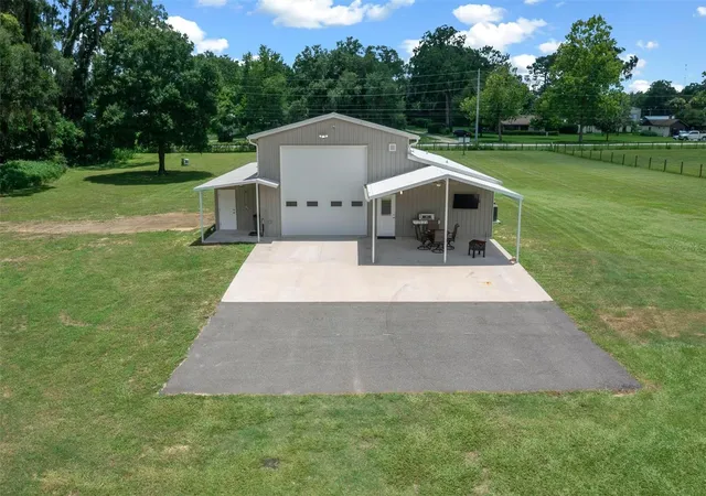 5th image of 1655 E Hwy 329, Citra, FL 32113 | MLS# OM706406