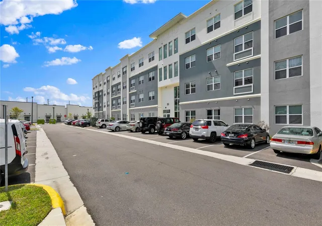 Listing Photo 1 - Condo for sale in building located at 1230 Southstation Pl, ORLANDO, FL 32809 - Unit #105