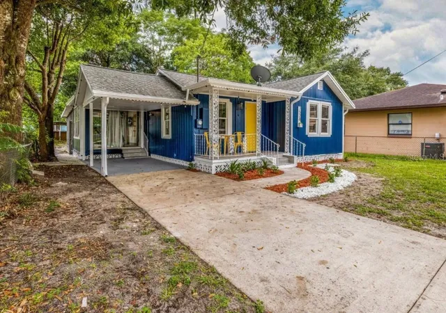 Photo 1 of Single family home for sale at 7524 Marietta St, Orlando, FL 32807 | MLS# O6331050 | Listing updated on 2026-10-20