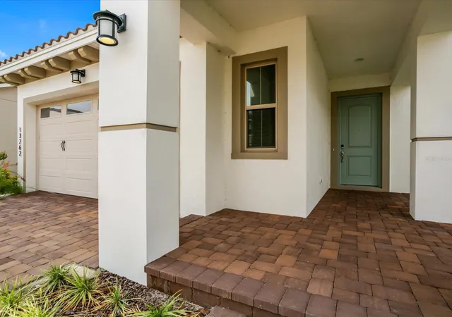 3rd image of 13262 Winterton Ln, Orlando, FL 32832 | MLS# O6331119