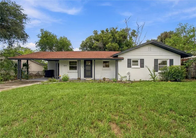 Photo 1 of Single family home for sale at 8609 Driftwood Dr, Tampa, FL 33615 | MLS# TB8412032 | Listing updated on 2026-09-23
