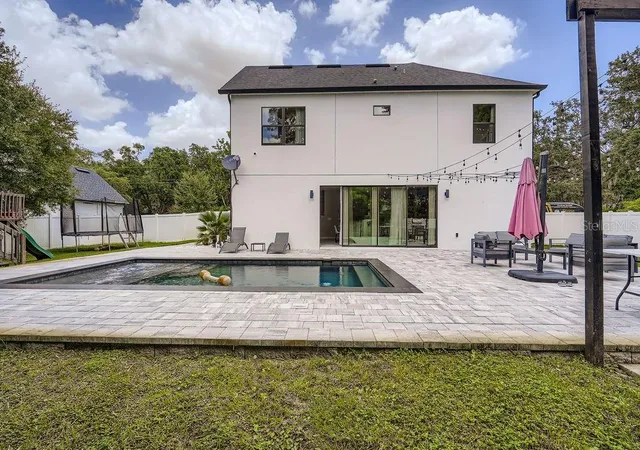 Homes for sale in Gotha, FL | 1882 Lake Pearl Dr, Gotha, FL 34734 | MLS# O6331316