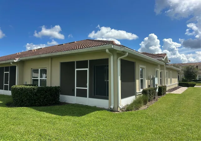 Photo 4 of House for sale at 1068 Quaker Ridge Ln, Davenport, FL 33896 | MLS# O6331701 | Listing updated on 2026-09-22