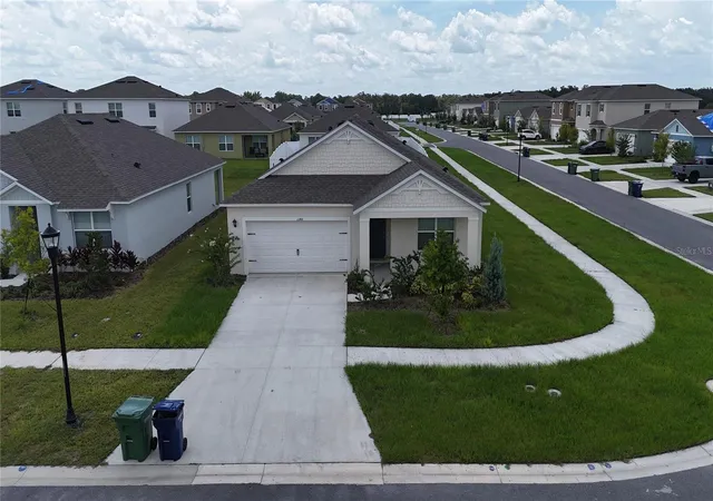 Photo 2 of Single family home for sale at 1340 Daisy Fld Dr, Winter Haven, FL 33884 | MLS# O6331865 | Listing updated on 2026-10-29