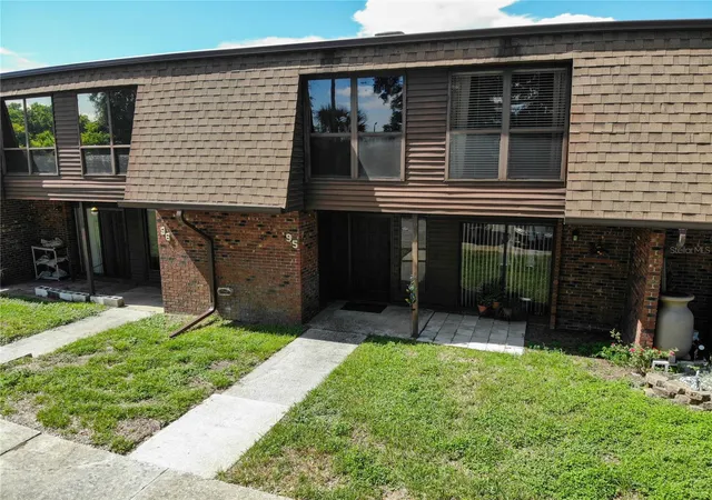 Photo 1 of Townhouse for sale at 1836 N Crystal Lake Dr #95, Lakeland, FL 33801 | MLS# L4954840 | Listing updated on 2026-09-15