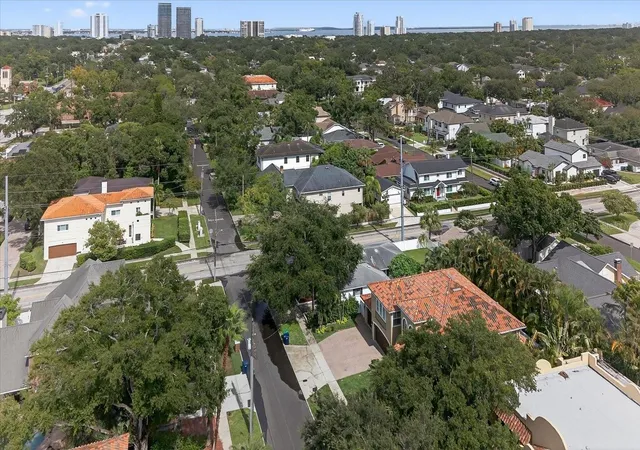 Homes for sale in Tampa, FL | 3904 W Santiago St, Tampa, FL 33629 | MLS# TB8412720