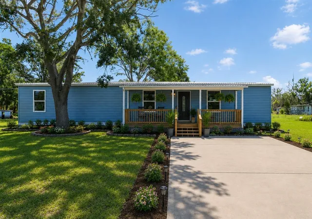 Manufactured home for sale at 3380 Maple Ln, HAINES CITY, FL 33844 | MLS# P4935717