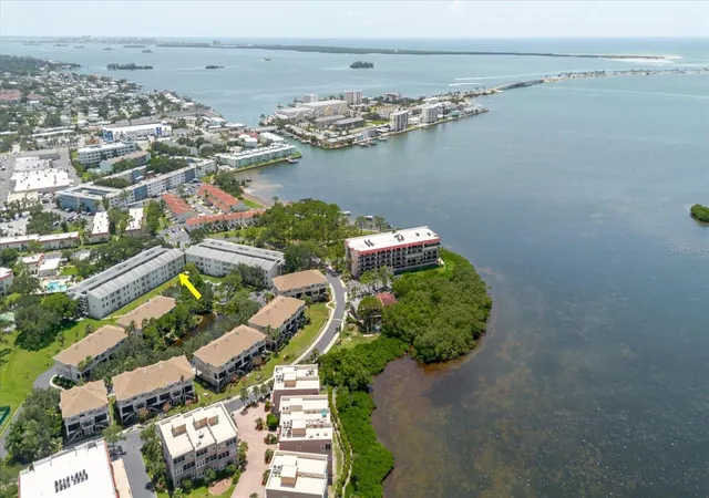 2nd image of 2700 Bayshore Blvd, DUNEDIN, FL 34698